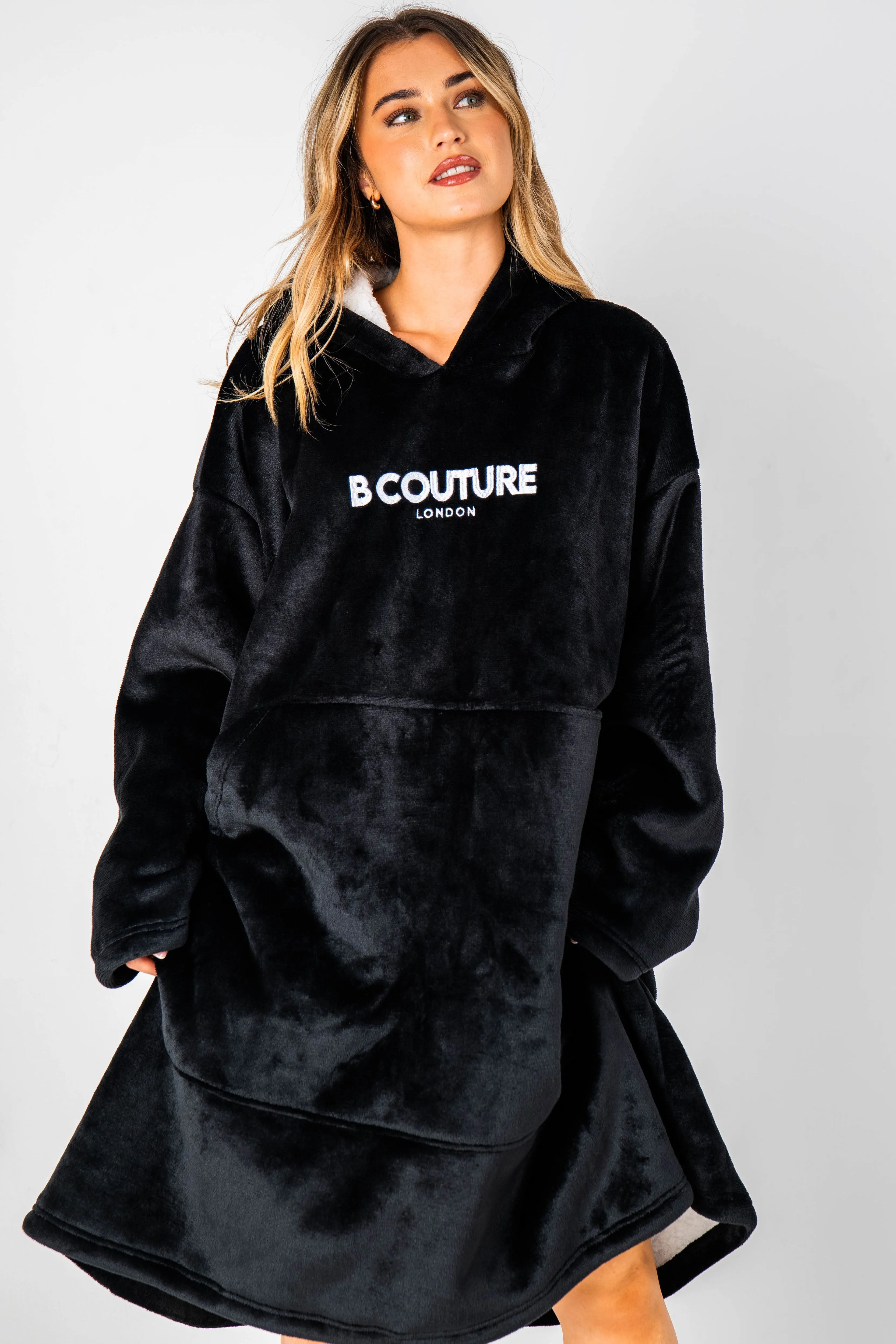 Bishopsgate Double Weight Fleece Blanket Hoodie - Black