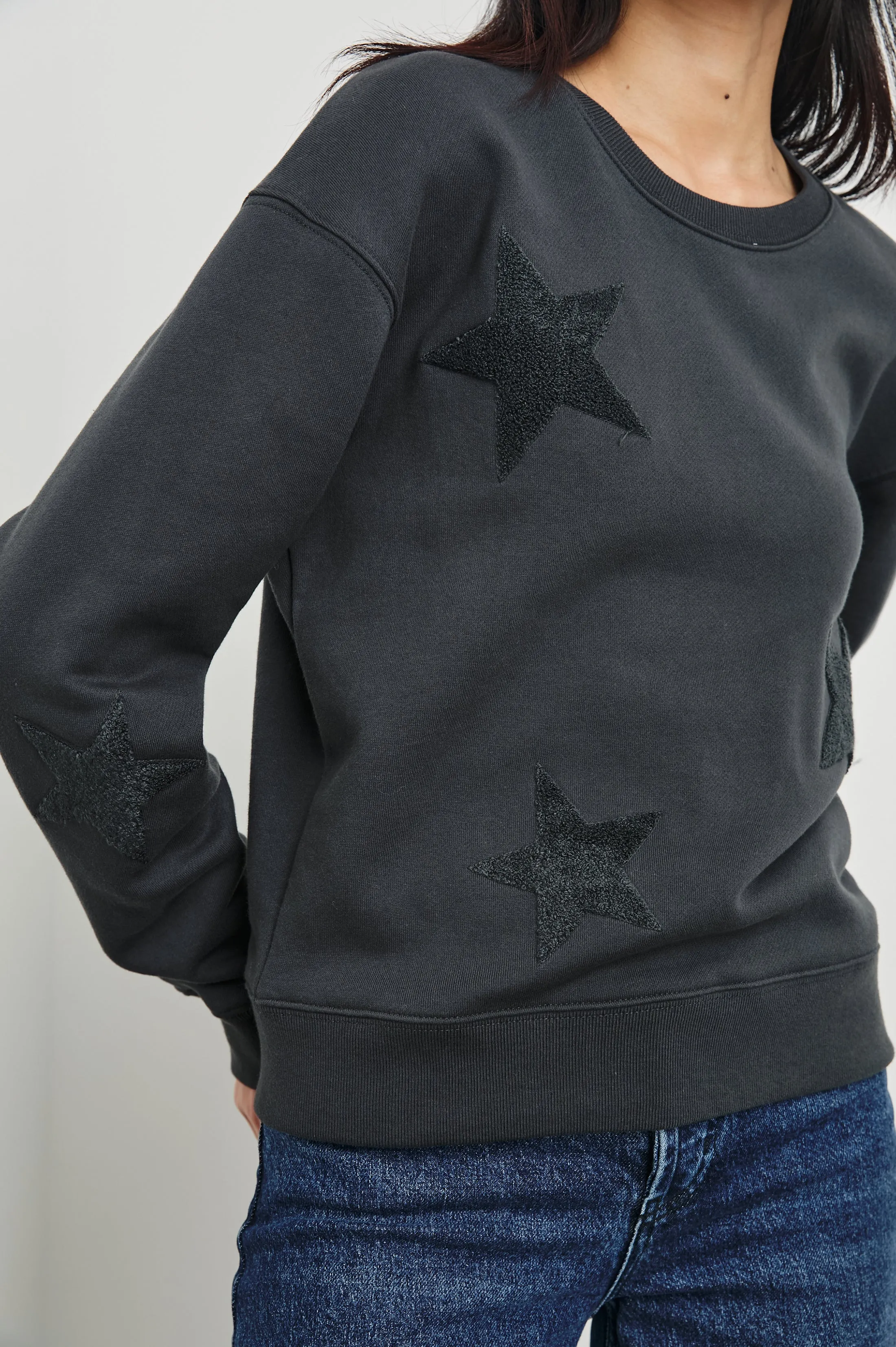 SONIA SWEATSHIRT - WASHED BLACK