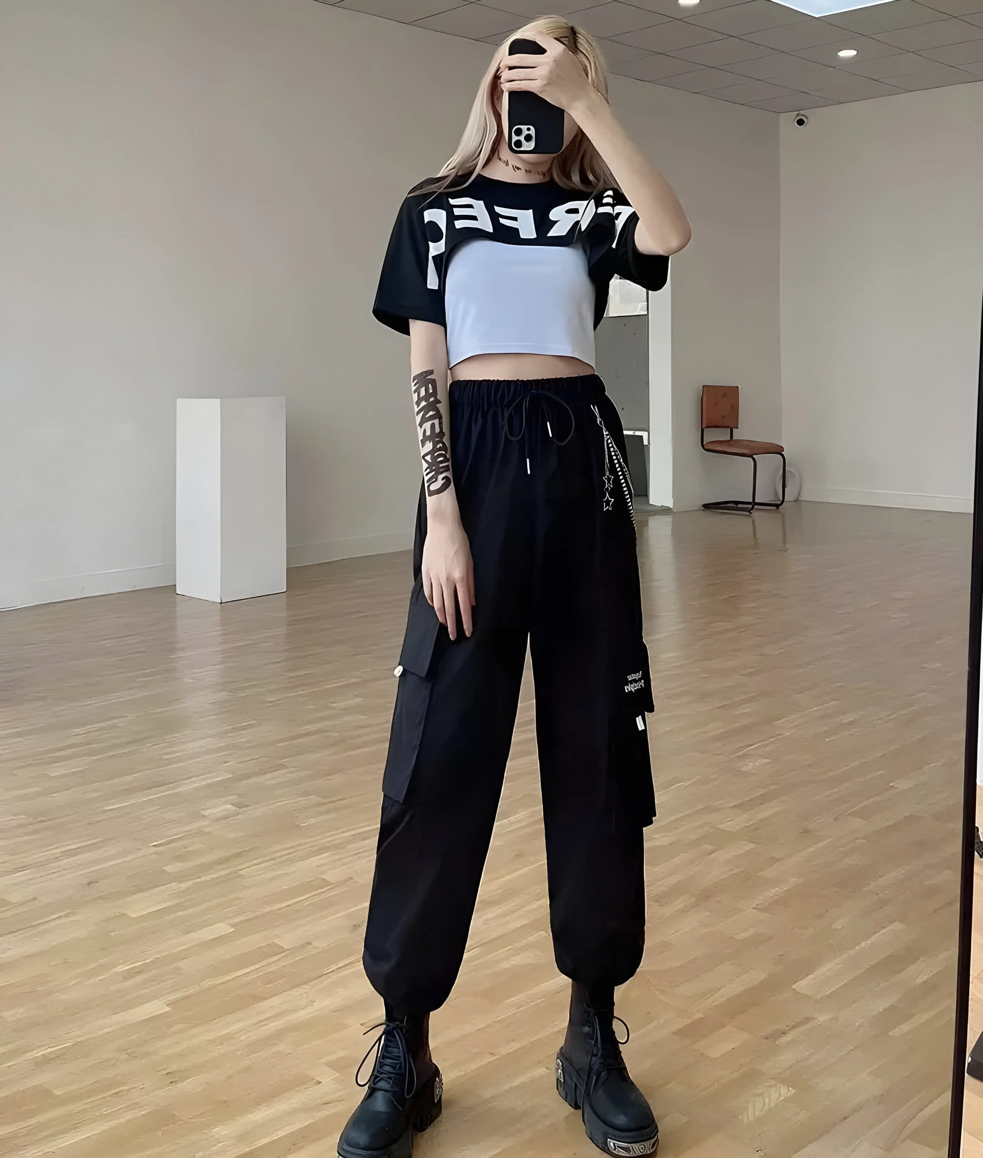 Techwear Women's Pants With Chain