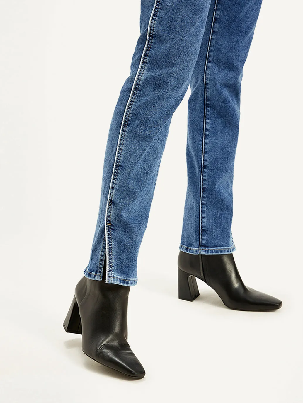 Women's High Rise 724 Slim Fit Blue Jeans